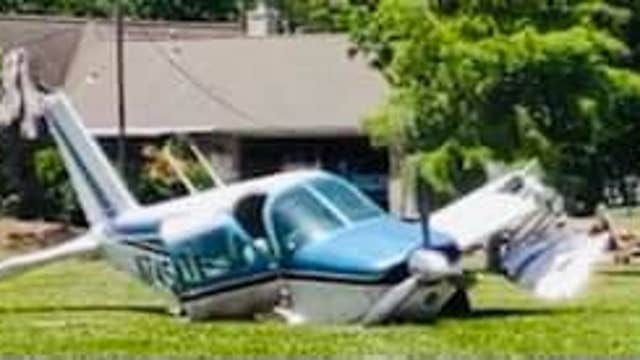 Single engine plane veers off runway at Baytown airport, no injuries reported