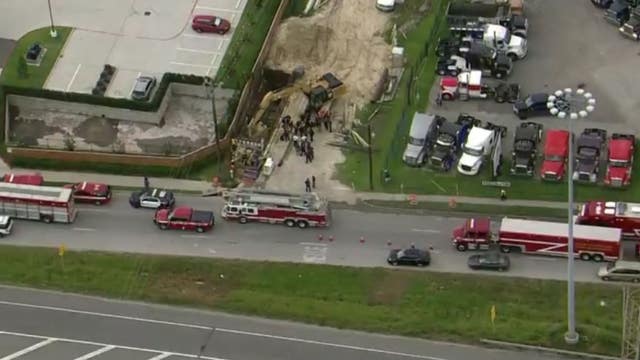 Crews recovering body of worker trapped in machine at east Houston job site: HFD