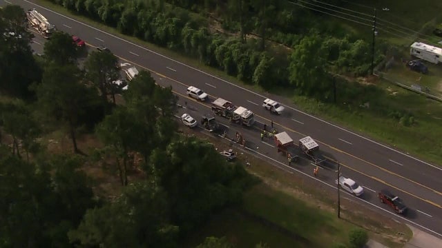 1 dead, 2 injured in 3-vehicle crash on FM 1960 E in Atascocita