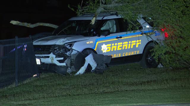 Deputy crashes during high-speed chase in northeast Harris County