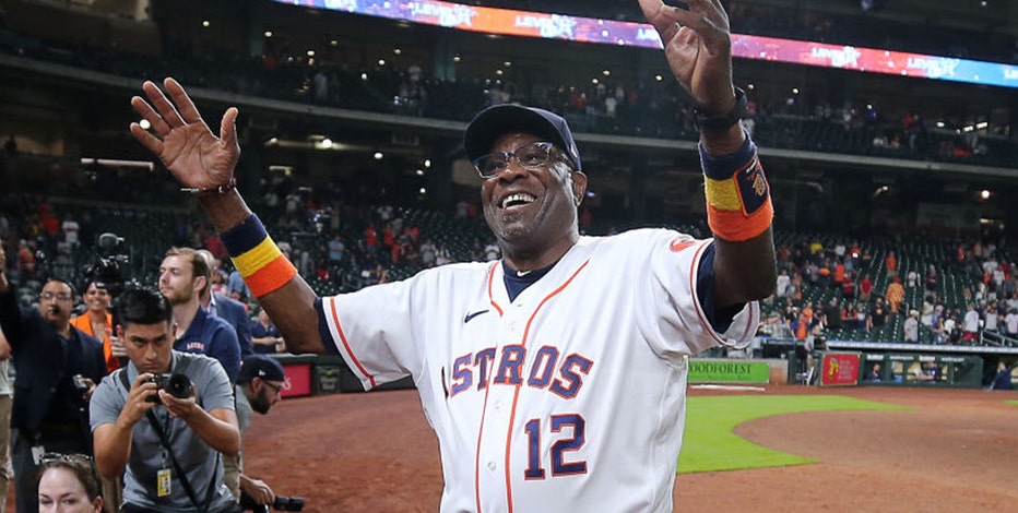 Houston Astros fan makes jersey with 80,000 Swarovski crystals