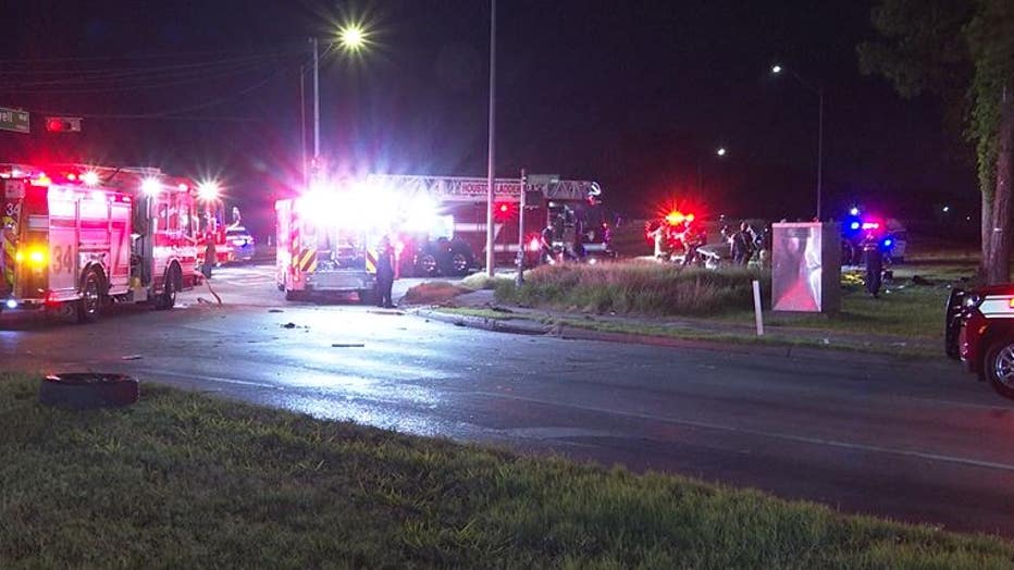 3 People Hospitalized After Major Crash In Northeast Houston | FOX 26 ...