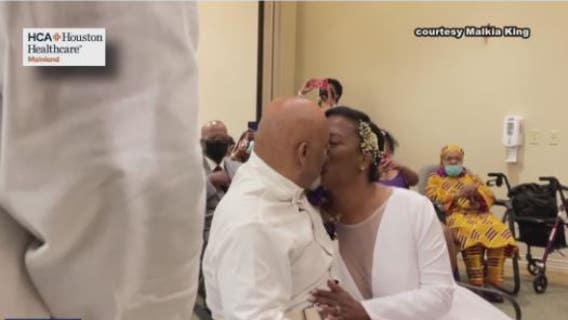 HCA Healthcare Houston Mainland Hospital helps college sweethearts tie the knot after health emergency