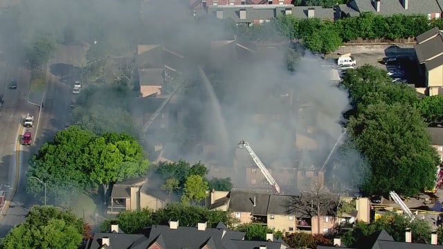 16 units damaged in Houston apartment fire, displaced families searching for new place to live