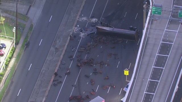 Southwest Freeway SB reopens at Bissonnet after 18-wheeler crash