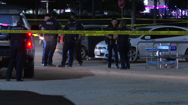 Harris County authorities investigating murder, suicide in Walmart parking lot