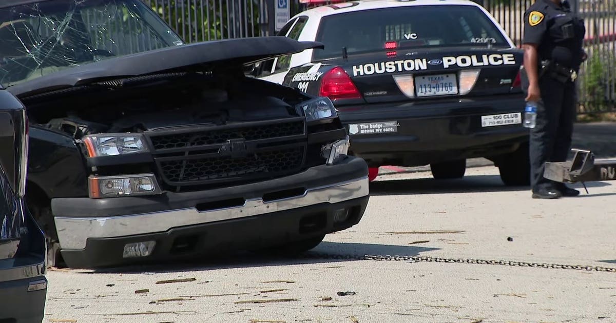 Speeding driver killed after crashing into pole in southwest Houston ...