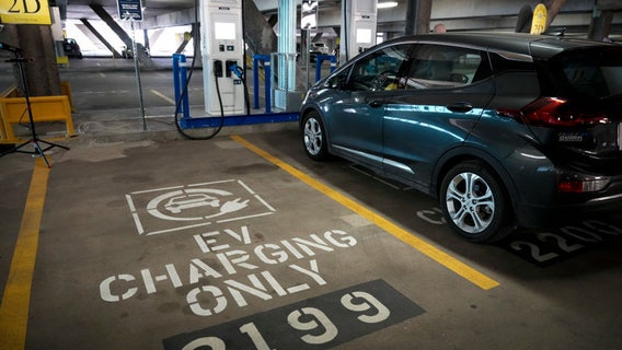 UH professor develops process to extract lithium from shale oil wastewater