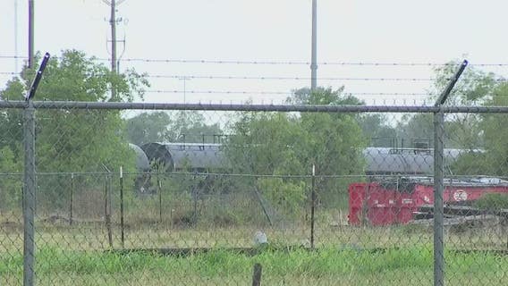 Fifth Ward residents react to Houston, Harris Co. intent to sue Union Pacific over rail yard