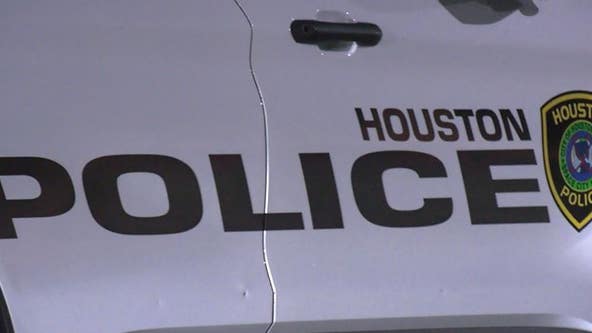 25-year-old dies days after Houston crash; man charged with DWI