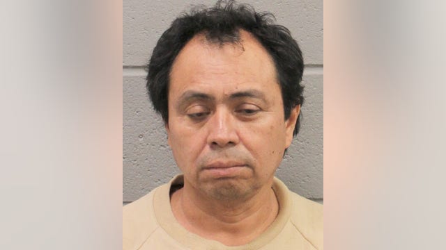 Man charged for 18-year-old murder case in Houston after fleeing to Mexico