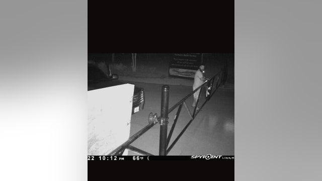 Man, woman seen on surveillance cameras stealing vases from Baytown cemetery
