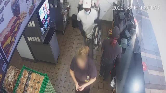 Robbery suspect held gun to employee’s head at Houston fast food restaurant: police
