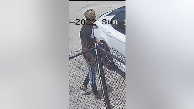 Man killed in SW Houston had baby in car; gunman sought