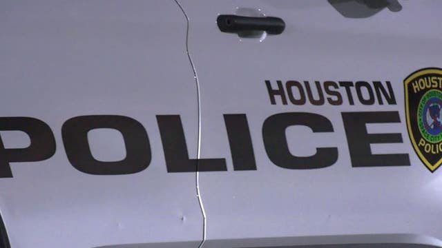 Houston hit-and-run crash on Westheimer: Pedestrian killed, tow truck sought