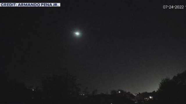 Large meteor causes sonic boom, illuminates sky, possibly crashes near Austin