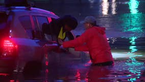 Dallas Flooding: Water rescue by FOX Weather reporter caught on camera
