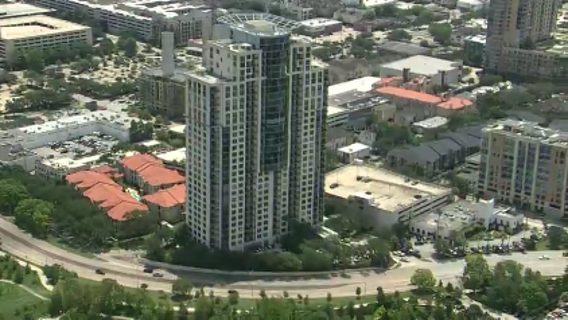 Residents evacuated from downtown Houston condo after water found flowing through lobby