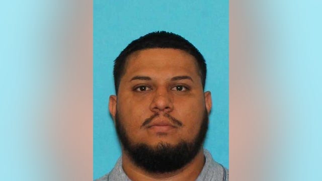 Houston police search for man accused of fleeing crash that left girl, 7, dead