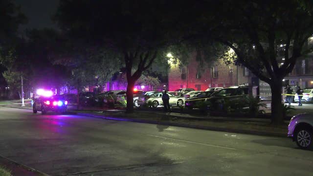 Altercation during gathering in SE Houston parking lot ends in deadly shooting, police say