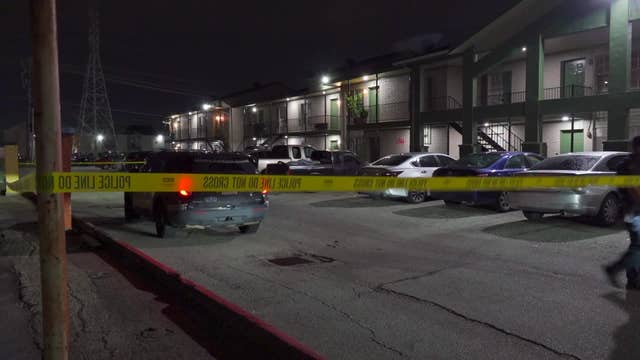 Man shot multiple times in SE Houston, hospitalized in critical condition