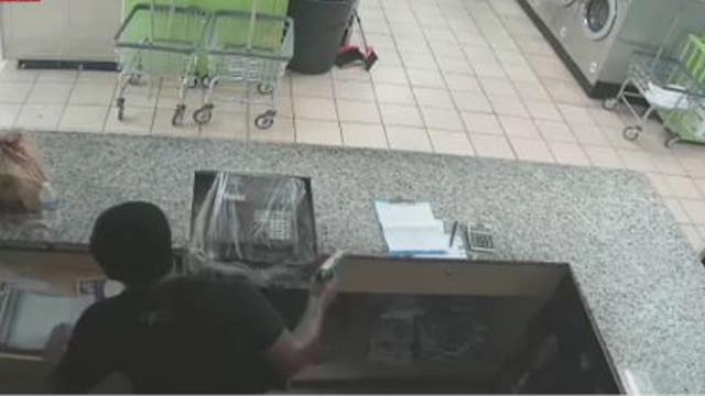 2 laundromats in Spring Branch hit by robbers within weeks of each other