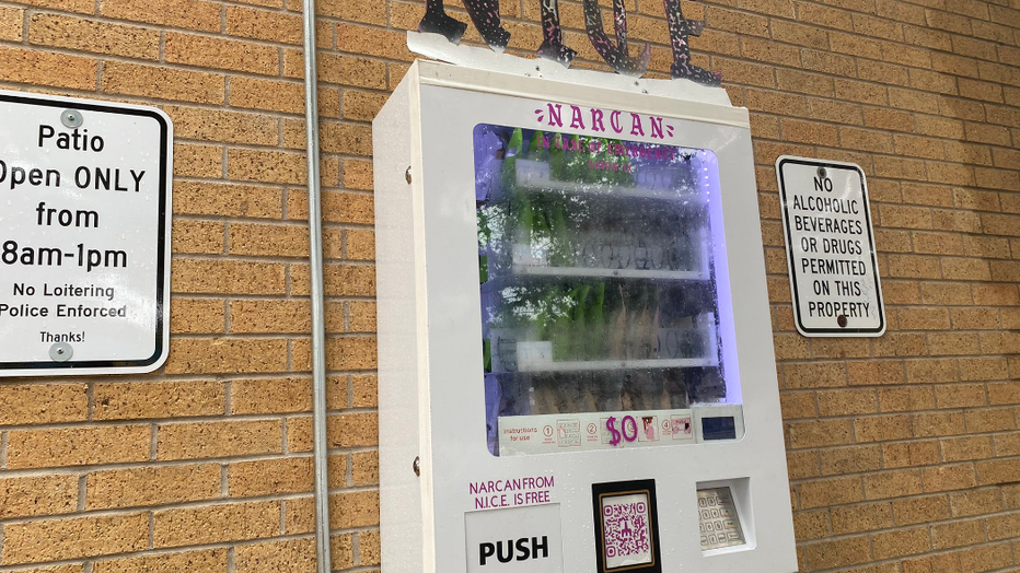narcan vending machine1