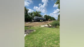 Train derailment reported in Sugar Land, nearby roadway closed through Friday
