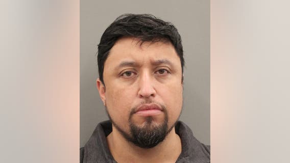 Man shot by Houston police officer after chase charged: HPD