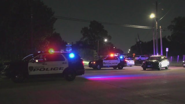 Man dies after apparently falling off back of vehicle, Houston police say