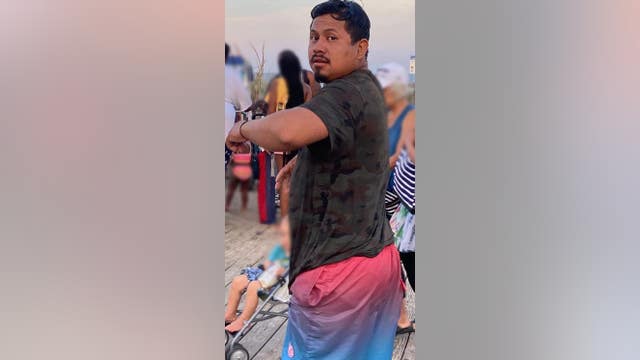 Police: Man accused of 'inappropriately touching' 2 girls underwater at Rehoboth Beach sought