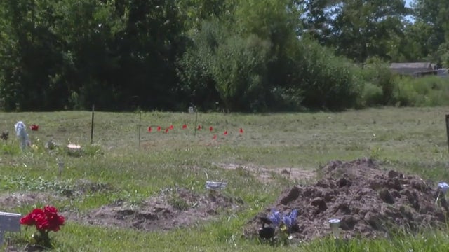 Apparent unmarked gravesite found on Harris County family's land; authorities seek information