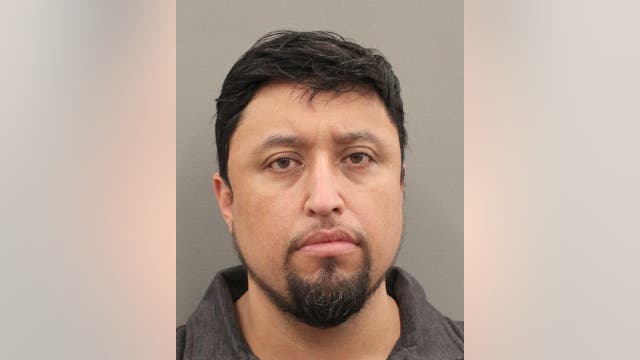 Man shot by Houston police officer after chase charged: HPD