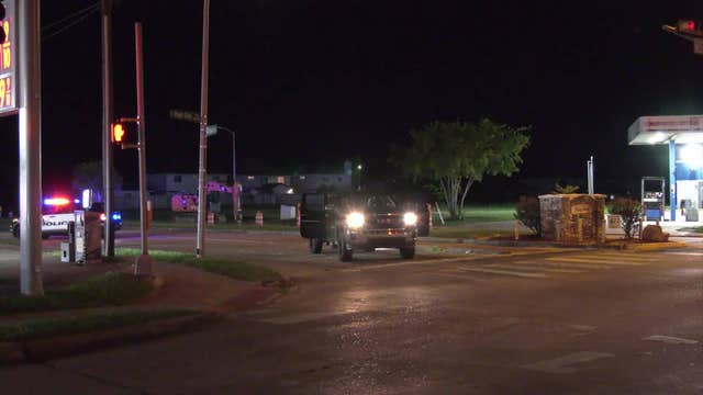 2 men found shot in the chest in southwest Houston