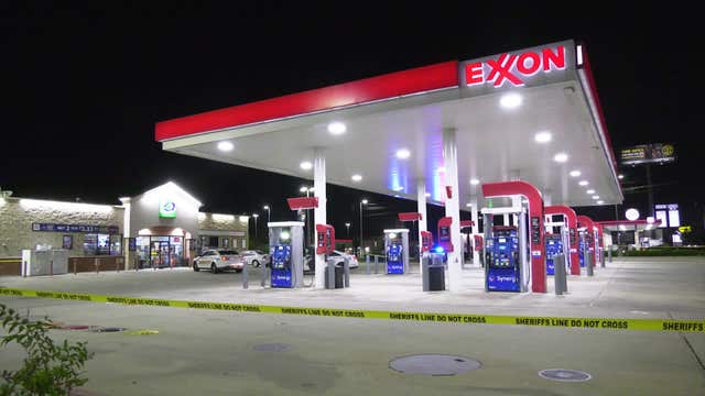 Man shot at Harris County gas station on FM 1960