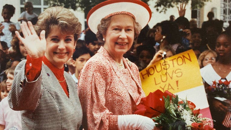 Houston Mayor Kathy Whitmire and Queen Elizabeth II