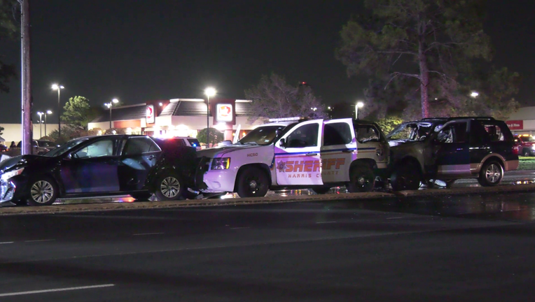 7-vehicle crash Highway 6