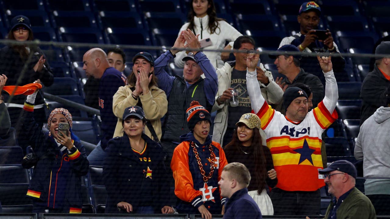 Yankees fans throw taunts, but not projectiles, in ALCS Game 5 win