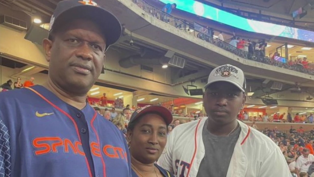 Astros' Yordan Alvarez's parents watched him play in-person in