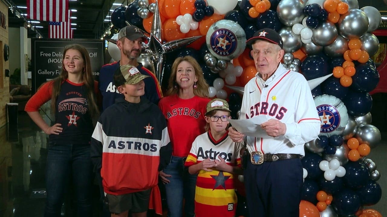 Alex Bregman, Mattress Mack surprise family with 6 World Series