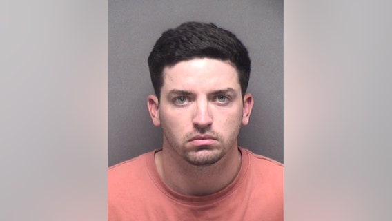 Ex-San Antonio cop posts bond after being charged in hamburger eating teen's shooting