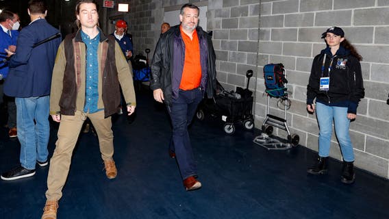 Texas Senator Ted Cruz booed at Houston Astros vs New York Yankees ALCS game