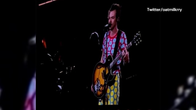 Harry Styles shows support for Beto O'Rourke with governor candidate in the crowd