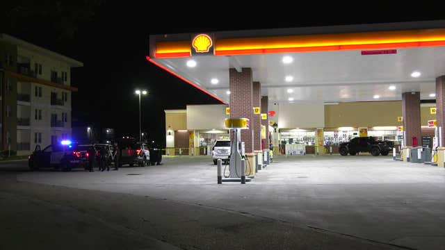 Off-duty security guard fatally shoots man at Houston gas station on Westheimer Rd