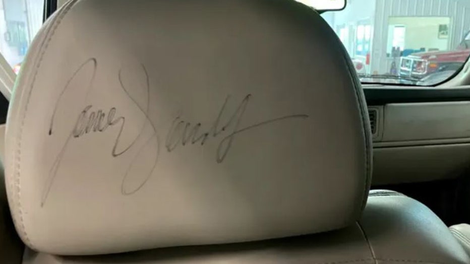 James-Gandolfini-Escalade-signature.jpg