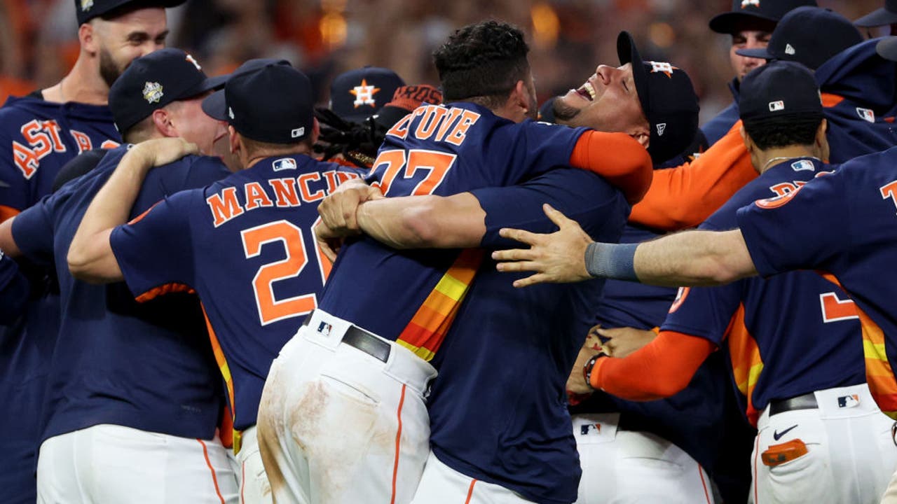 FOX Sports: MLB on X: H-TOWN! 🏆🏆 The Houston @astros are your 2022 World  Series Champions! #LevelUp  / X