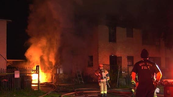 Second Ward apartment catches fire, investigation into cause underway
