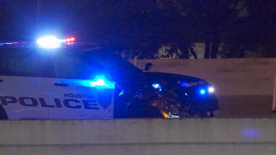 Houston PD officer crashes patrol vehicle into suspected drunk driver on Katy Fwy
