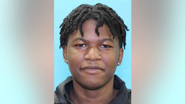 Jamarion Thomas, 20, wanted by FBI in connection to two bank robberies in Houston