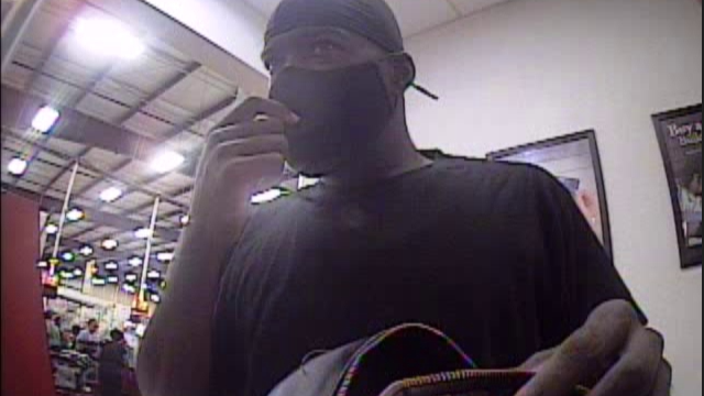 Food Store Bank Bandit: FBI needs help finding man accused of robbing bank inside grocery stores